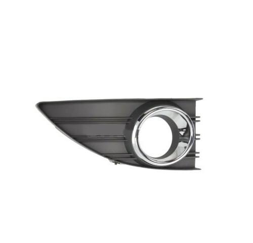 Решетка бампера AVTM Renault Fluence 10-13 правая с отверстиями для противотуманок с хромом (5628 912)