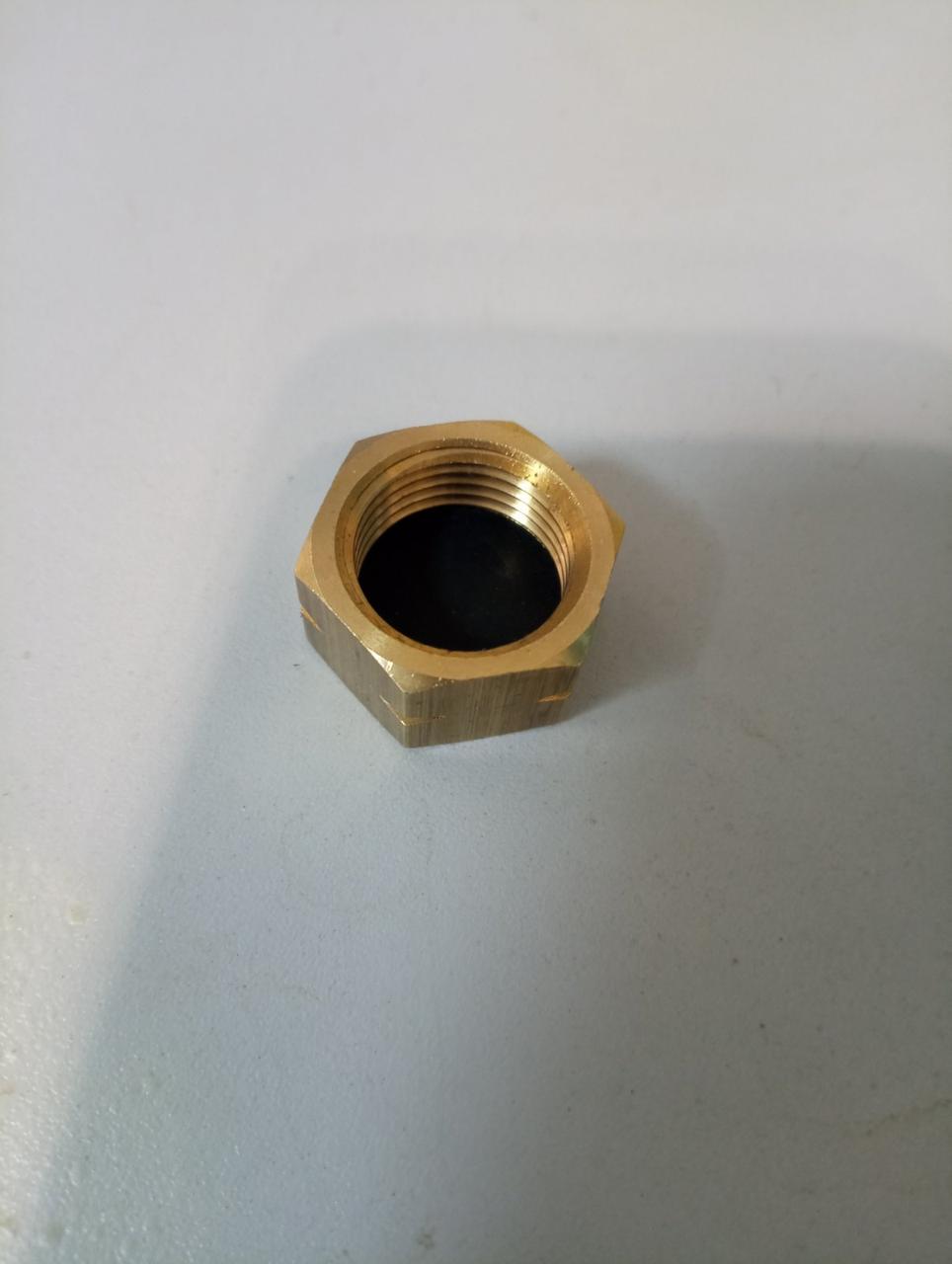 Заглушка латунна Bradas на газовий балон 21,8 (1/2") Заглушка латунна Bradas на газовий балон 21,8 (1/2")