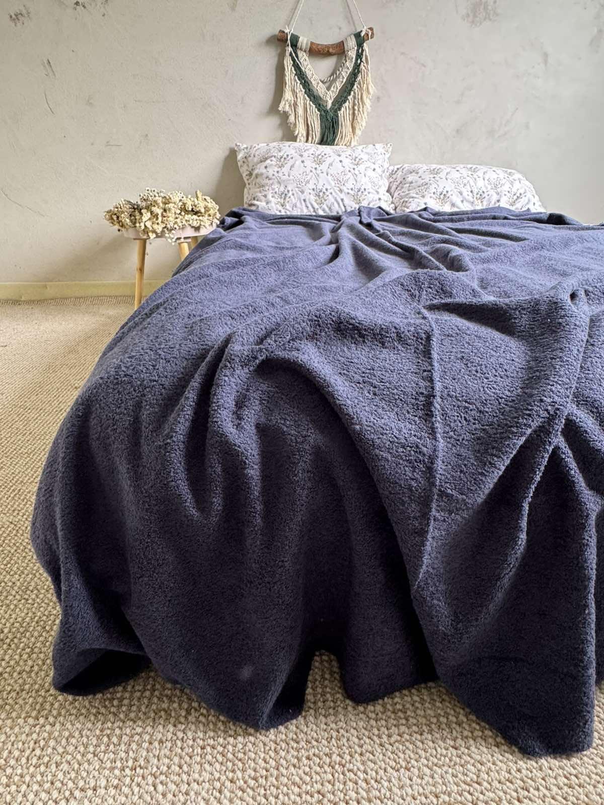 Простинь-покривало махрове ZEINTEX MADEIRA бавовняне 150х220 см Синій (26992624) - фото 4 Простинь-покривало махрове ZEINTEX MADEIRA бавовняне 150х220 см Синій (26992624) - фото 4