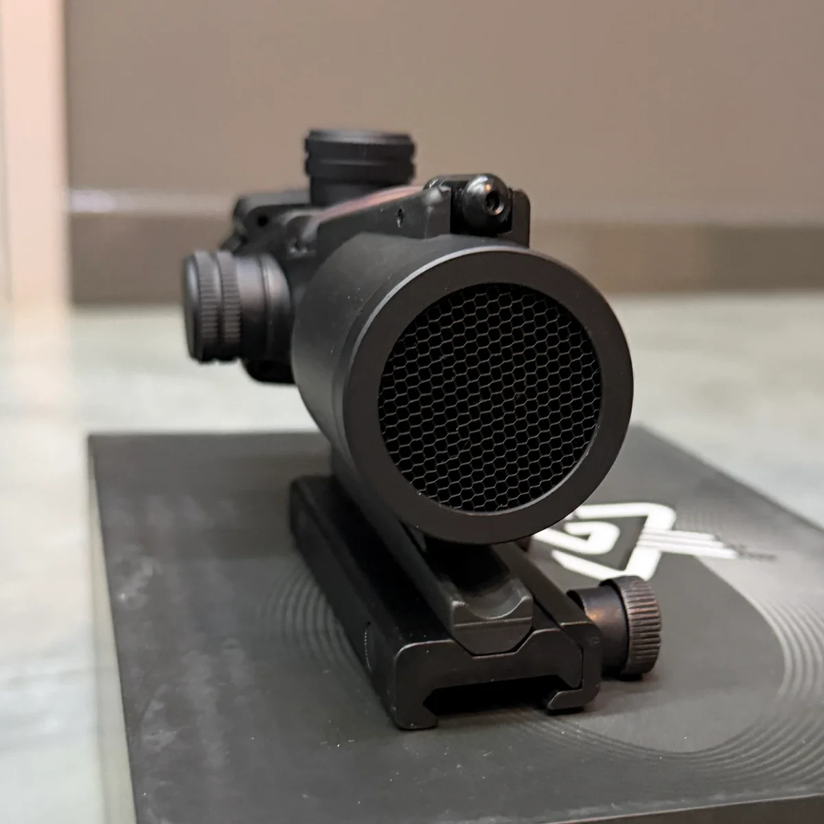 Приціл коліматорний ACOG 4x32 зі змінними світловодами (247165 ) - фото 4