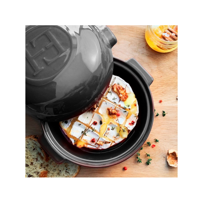 Форма для запікання сиру Emile Henry Cheese Baker 19,5х17,5х10 см Чорний (798417) - фото 4 Форма для запікання сиру Emile Henry Cheese Baker 19,5х17,5х10 см Чорний (798417) - фото 4