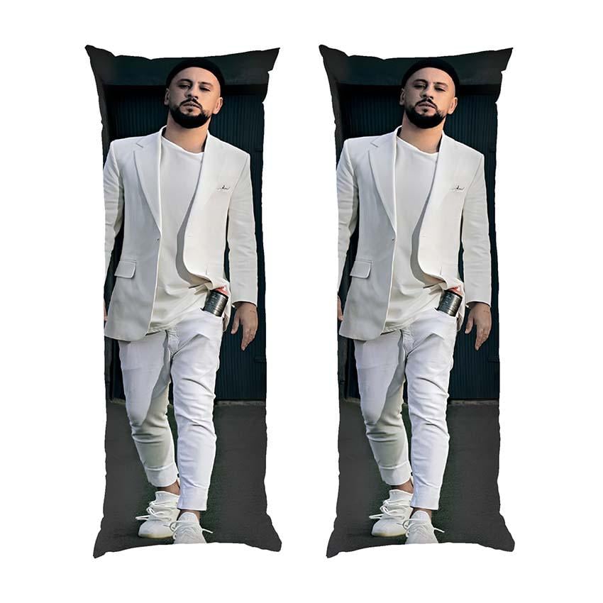 Подушка дакимакура Monatik White suit габардин 140х45 см (113642-2)