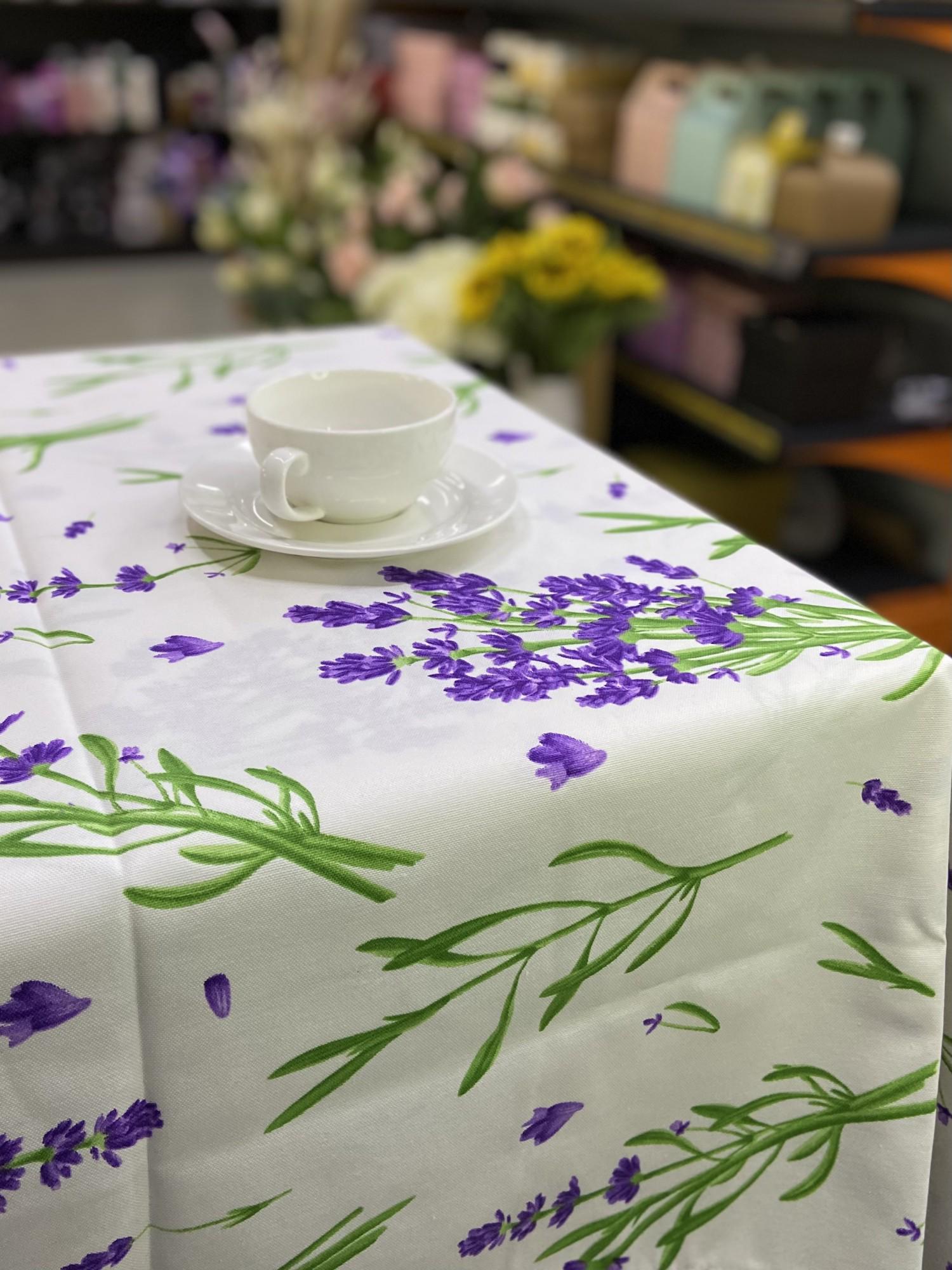 Скатерть с тефлоновым покрытием 120x180 см