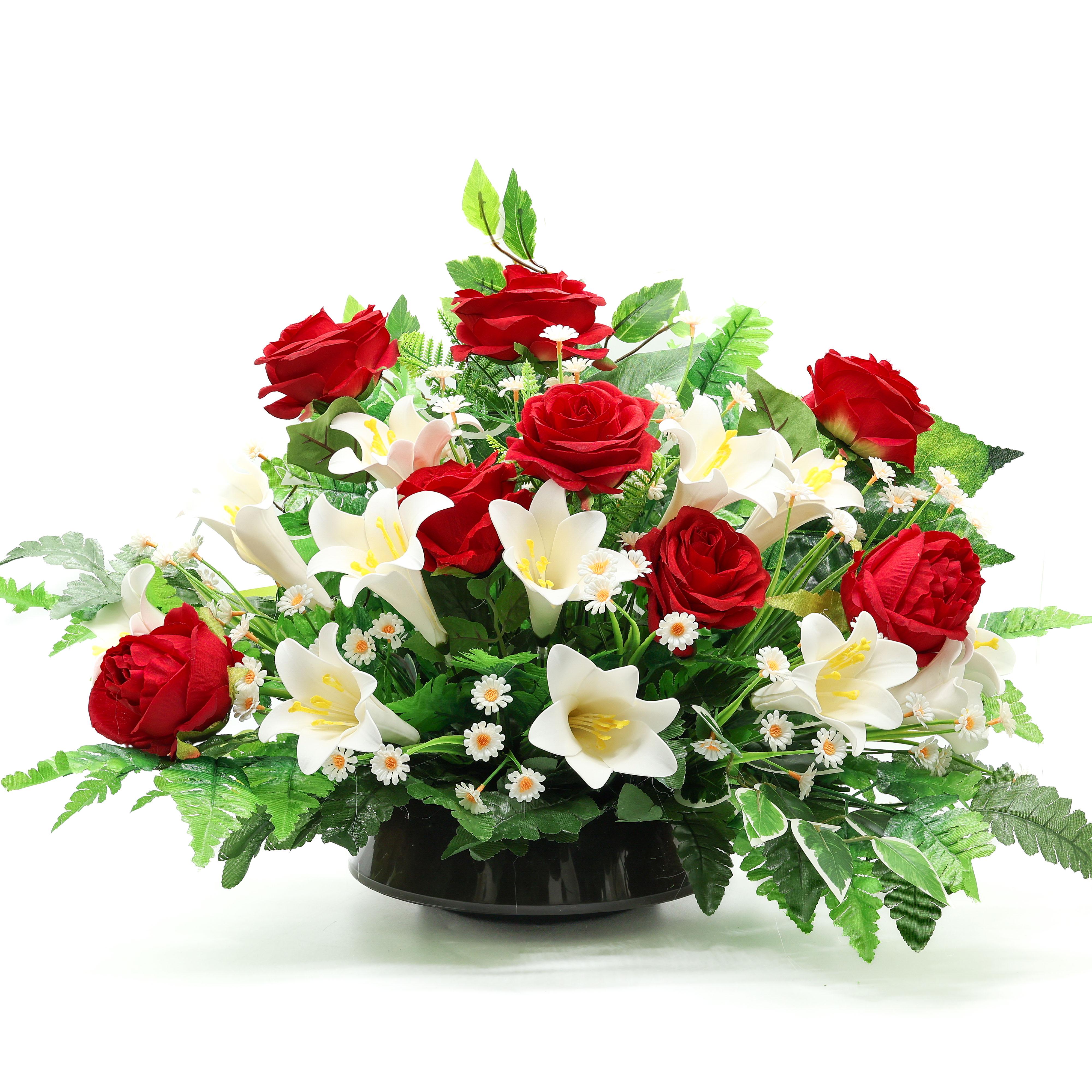 Композиция GALA DECOR с белыми лилиями и розами в кашпо 60х40 см