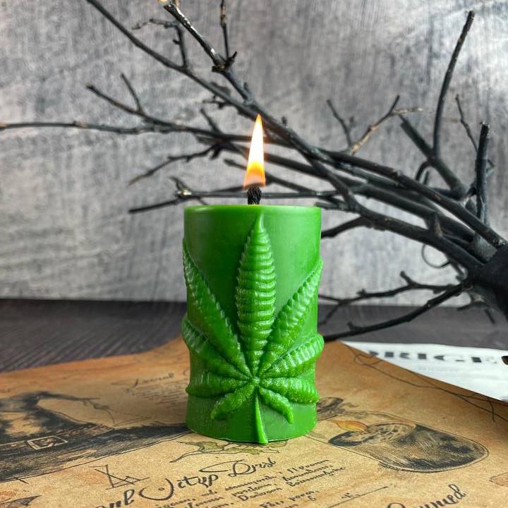 Свеча Лист Конопля Зеленый (1487)