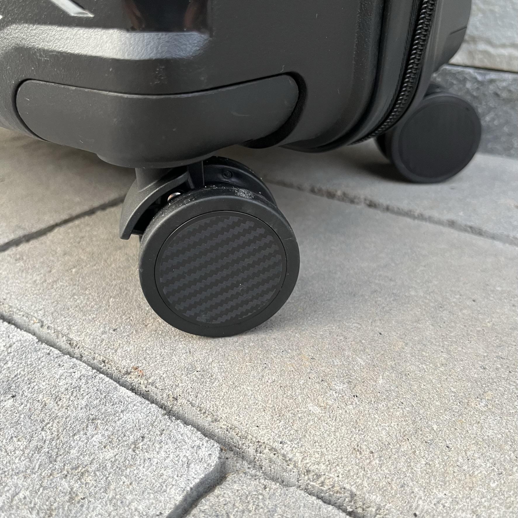 Чемодан дорожный средний из полипропилена Wings DQ181-04 M Черный - фото 5 Чемодан дорожный средний из полипропилена Wings DQ181-04 M Черный - фото 5