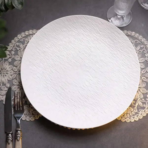 Тарілка сервірувальна для закусок та салатів та основних страв YIWU керамічна 30 см Білий (147-107- HP-7-722 ) - фото 4 Тарілка сервірувальна для закусок та салатів та основних страв YIWU керамічна 30 см Білий (147-107- HP-7-722 ) - фото 4