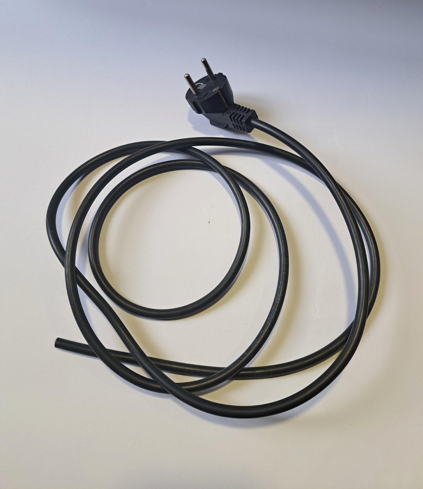 Кабель с вилкой SCHUKO 200 см 3x0,75 мм2 (SCHUKO) Кабель с вилкой SCHUKO 200 см 3x0,75 мм2 (SCHUKO)