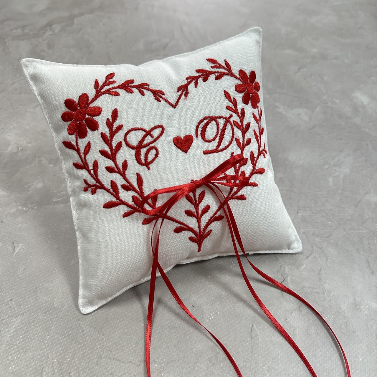 Подушка для обручних кілець ручної роботи з вишитим серцем Білий (2732559705)