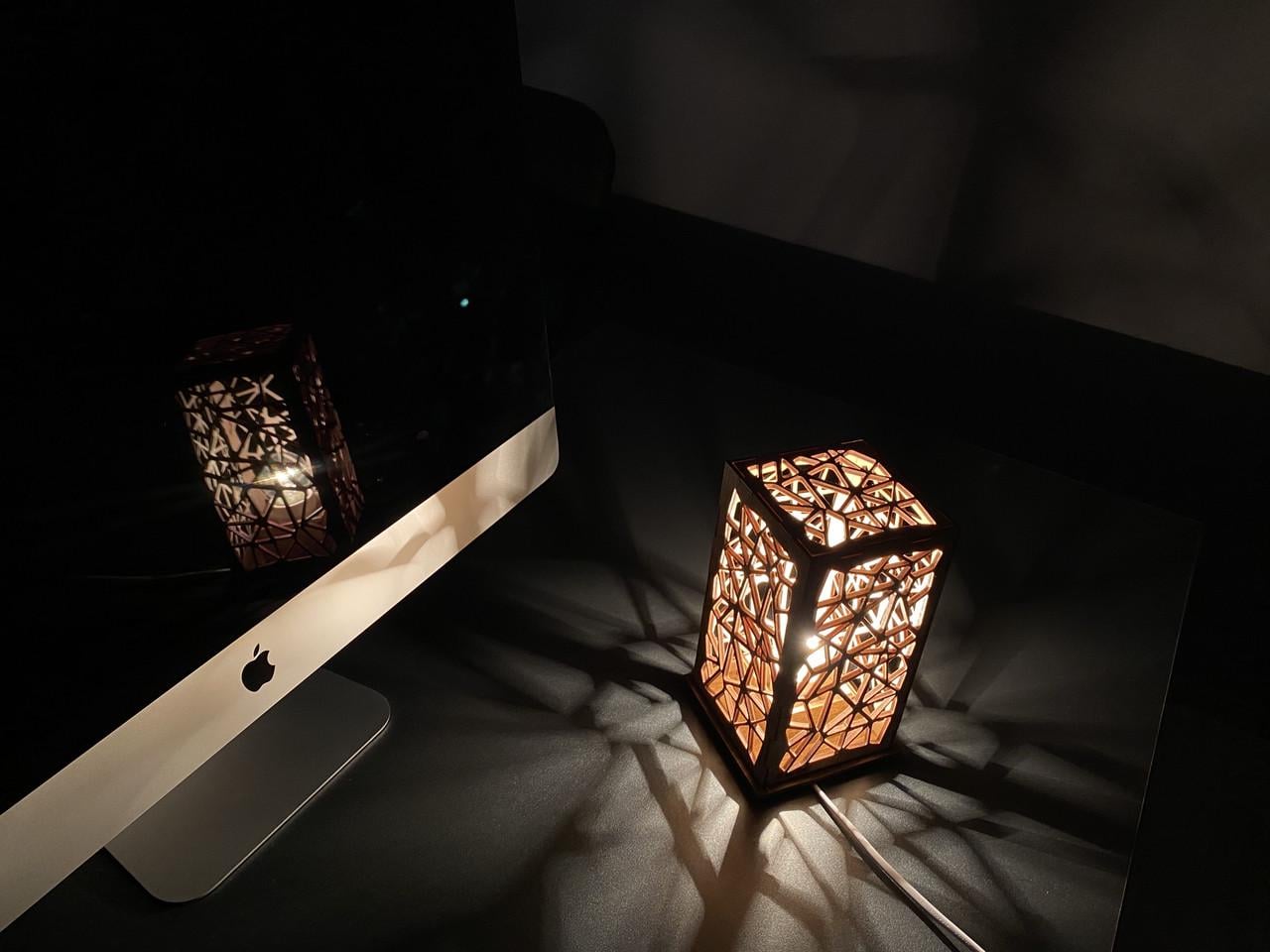 Ночник деревянный декоративный Паутина 22х11 см Орех (SV-612)