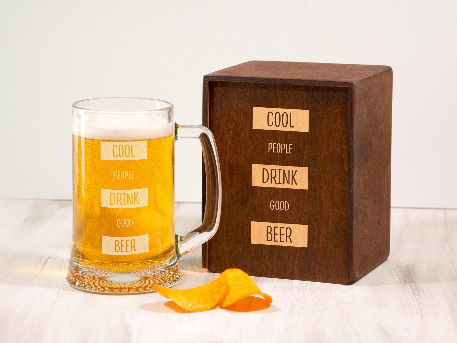 Пивний кухоль Woodpresent Cool people drink good beer в дерев'яній коробці