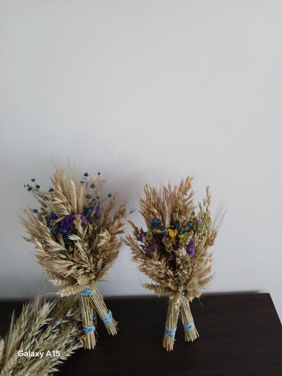 Дидух рождественский из колосья пшеницы/льна и овса на трех ножках 40-45 см с лентой вышиванкой Синий (2822589474) - фото 3 Дидух рождественский из колосья пшеницы/льна и овса на трех ножках 40-45 см с лентой вышиванкой Синий (2822589474) - фото 3