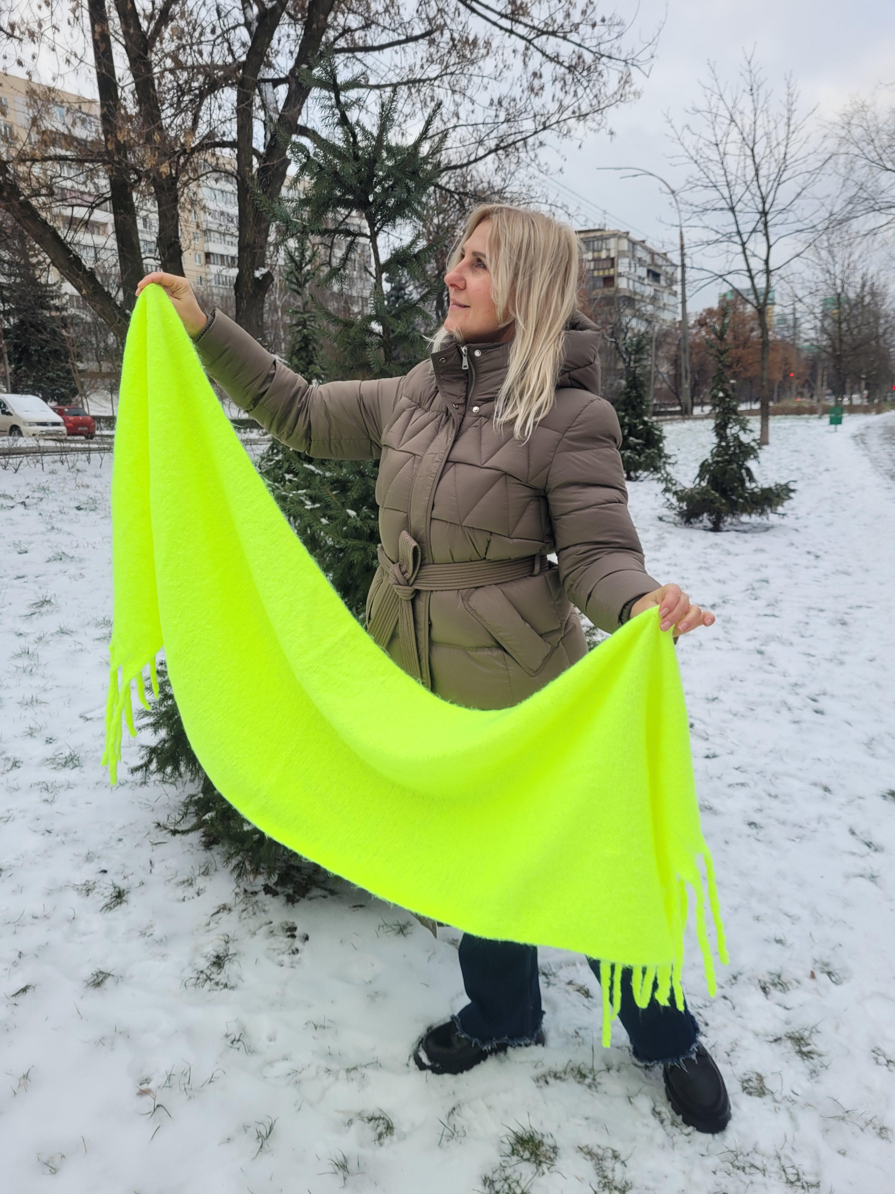 Шарф женский кашемировый Дред однотонный бахрома большая 210x50 см Салатовый неон (00853)