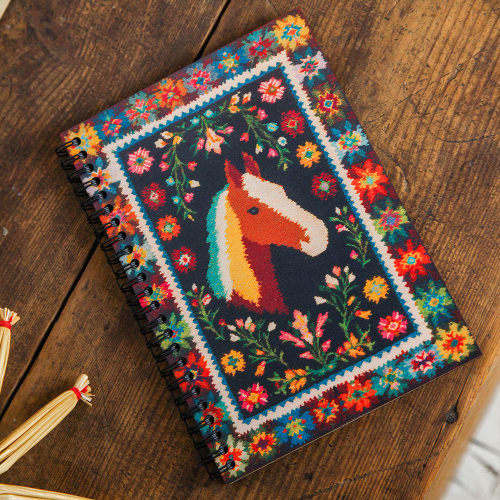 Скетчбук для эскизов и зарисовок Лошадь в цветочной рамке 14,7х21 см 45 листов (BDP_26NY007)