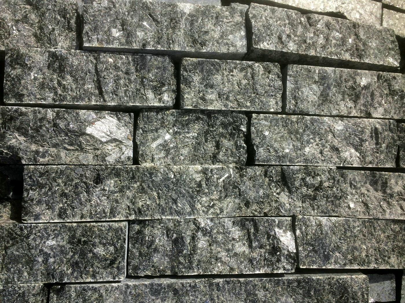 Плитка/соломка граніт для фасаду та мангалу Руст STONELAK BLACK LABRADOR 3 см 0,5 м2