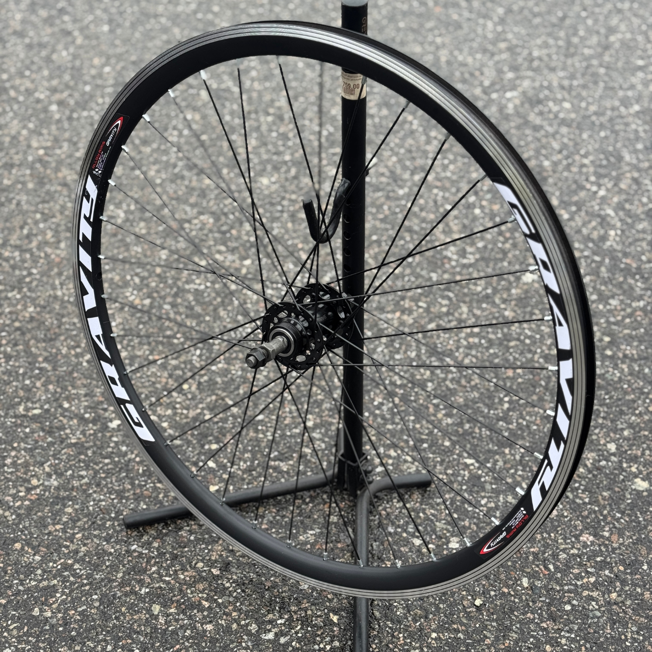 Колесо велосипедное заднее втулка стальная Shunfeng SF-HB25RB пром подшипник на гайках 26"