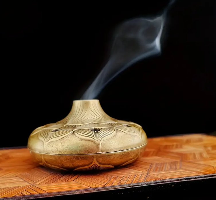 Аромалампа для благовоний Лотос металлическая 4х2 см (EG4042)