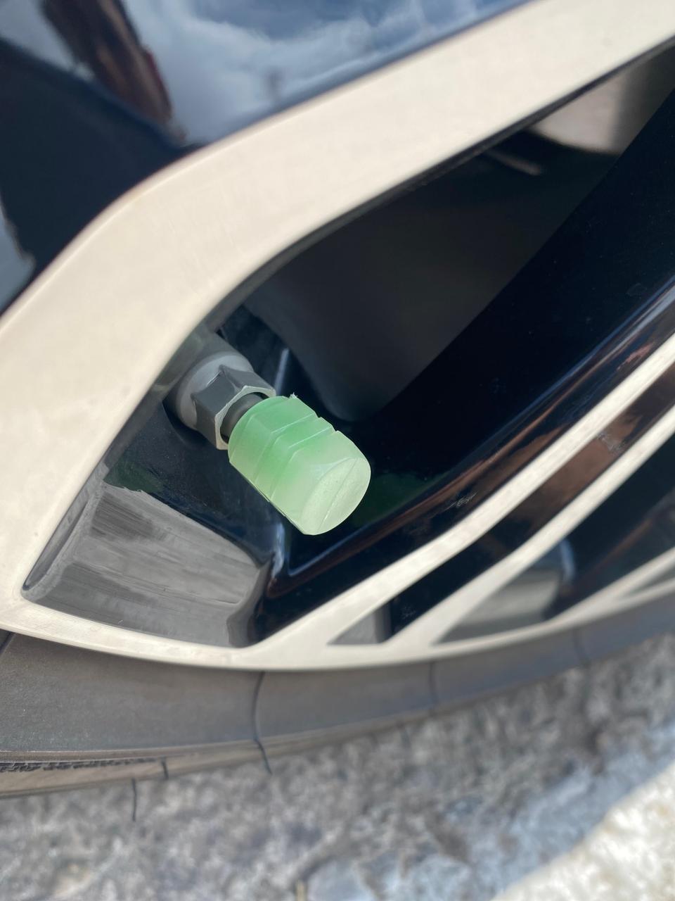 Колпачки на ниппель светонакопительные светятся зеленым цветом в темноте (1936806897) - фото 4