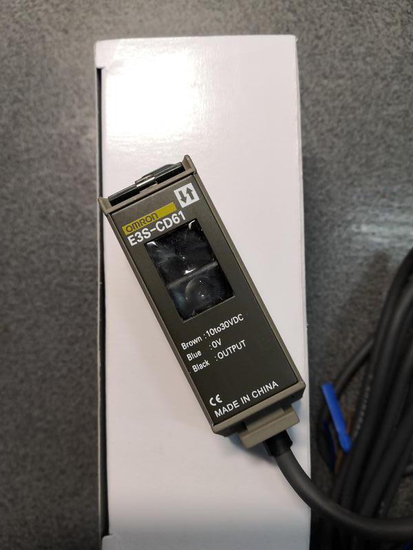 Оптический датчик Omron E3S-CD61 - фото 2