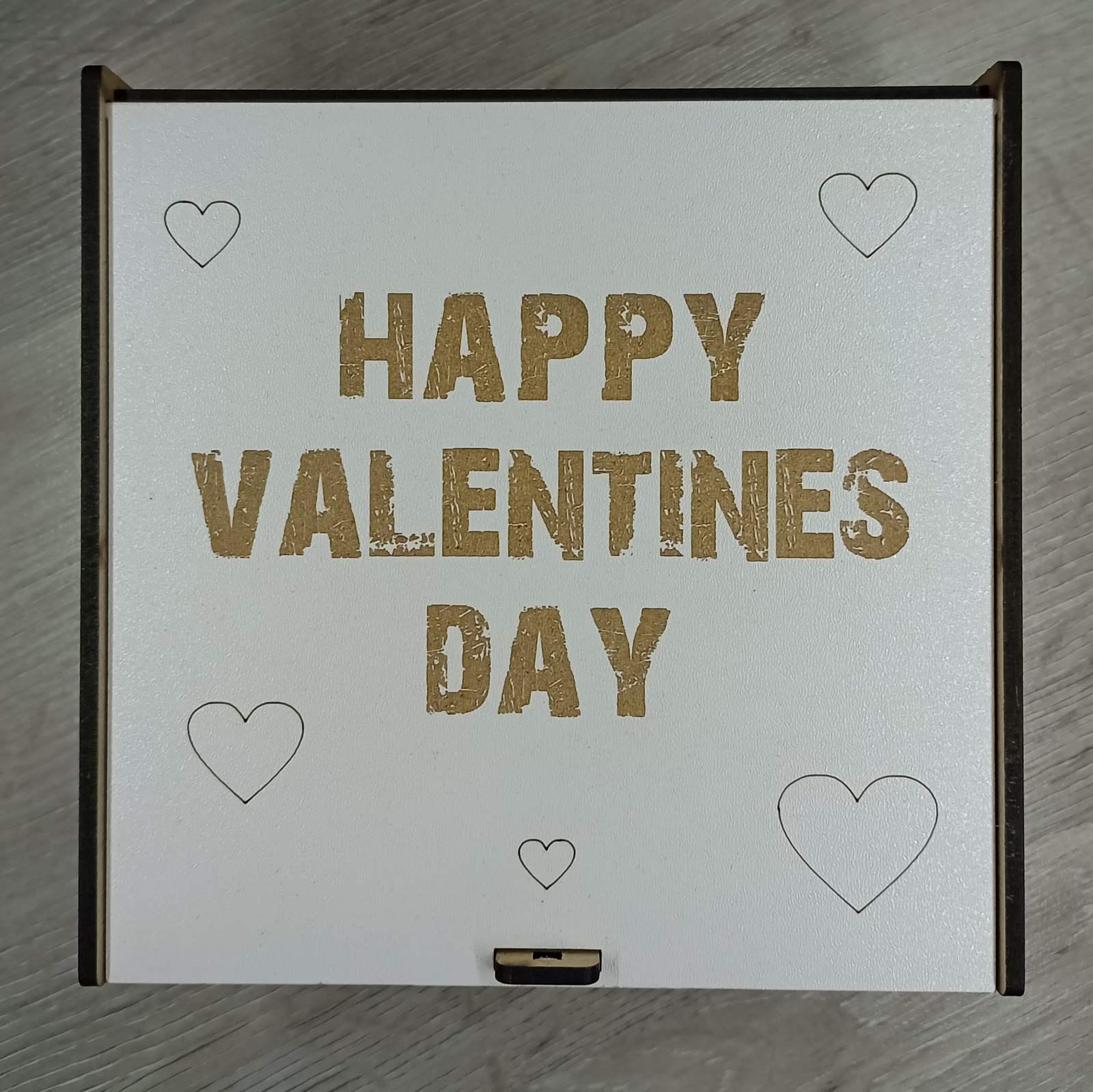 Коробка подарочная "Happy Valentines day" дерево 15х15х6 см (2949_3)