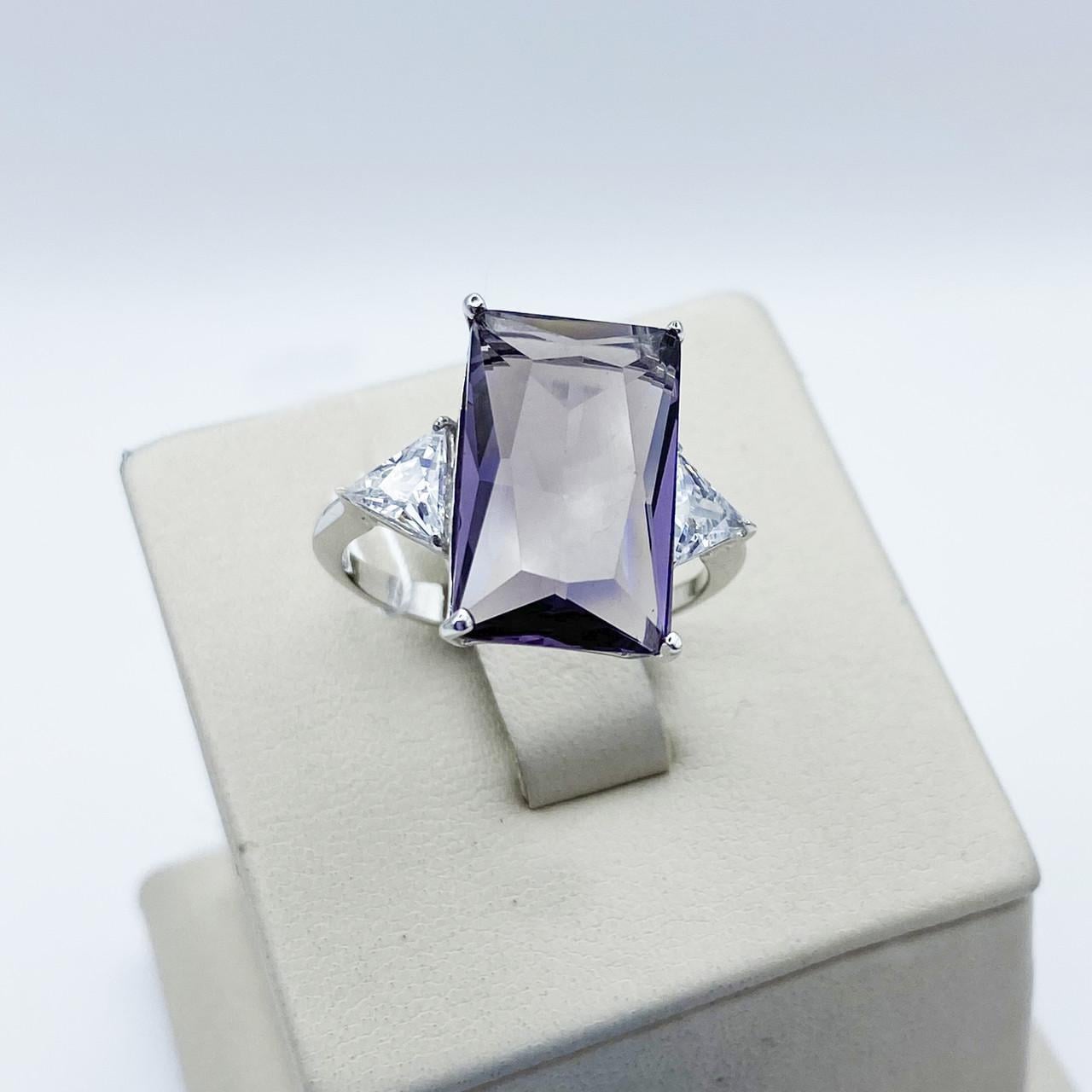 Кольцо серебряное с фианитом Никас р. 18,5 4,1 г (2297859891)