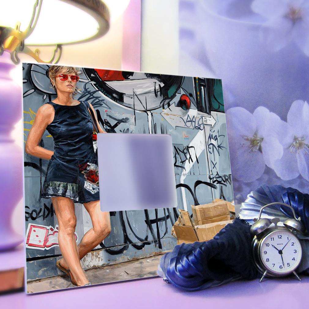 Дзеркало з малюнком Вуличне життя Фотореалізм 260х260 мм (M00335) - фото 3 Дзеркало з малюнком Вуличне життя Фотореалізм 260х260 мм (M00335) - фото 3