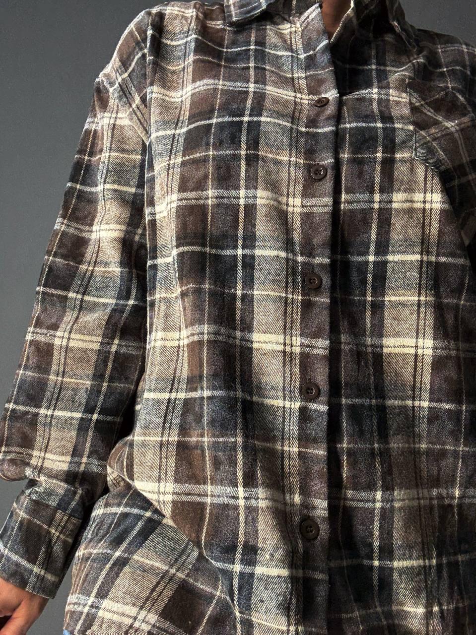 Сорочка жіноча YZY 7765 в клітинку оверсайз широка варена OS Темно-коричневий (4918) - фото 9 Сорочка жіноча YZY 7765 в клітинку оверсайз широка варена OS Темно-коричневий (4918) - фото 9