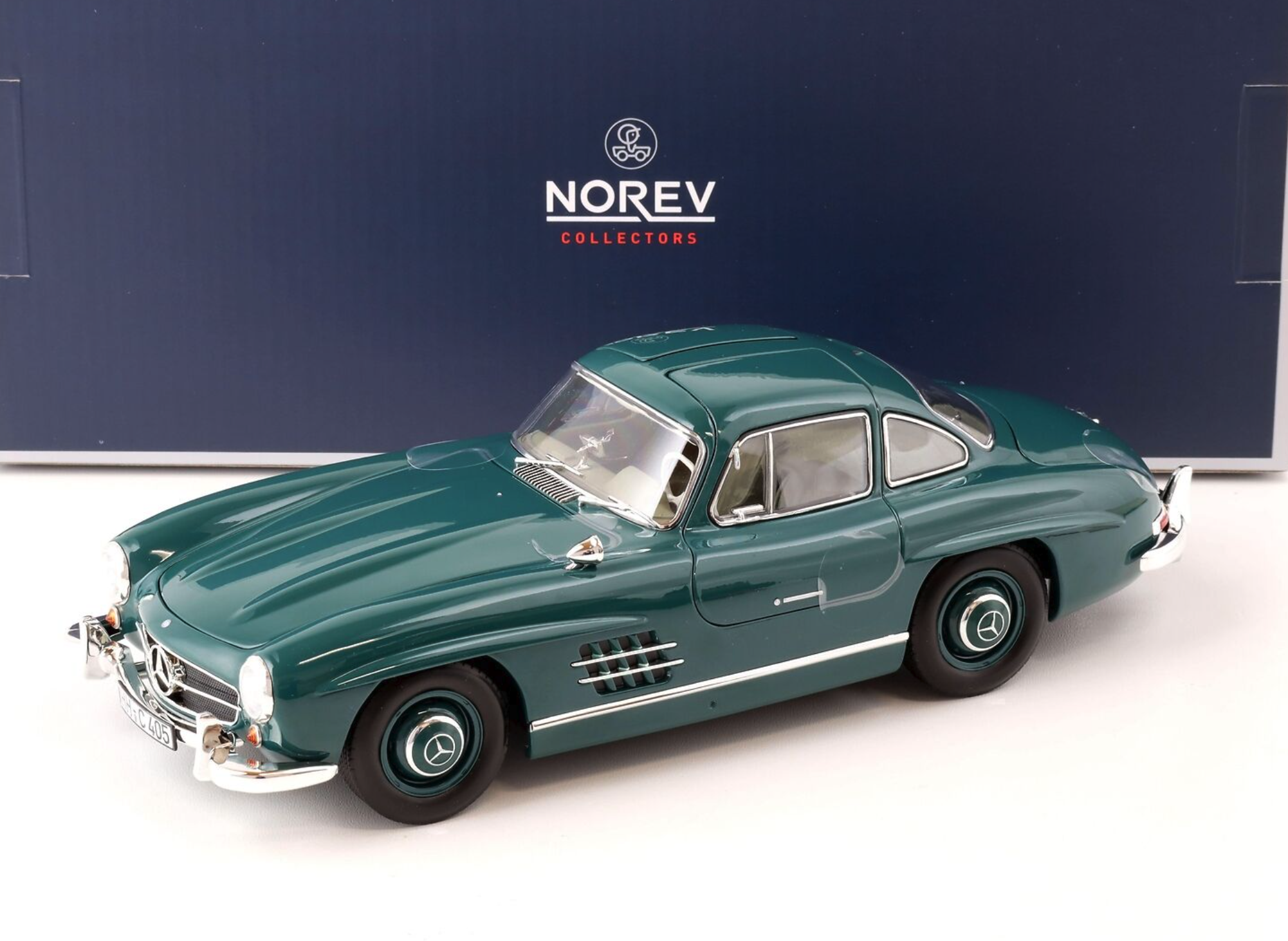 Модель автомобиля Norev 1:18 Mercedes-Benz 300 SL W198 Gullwing 1954 Green (183851) - фото 7