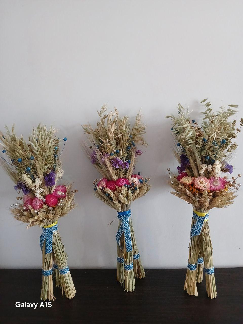 Дидух рождественский из колосья пшеницы/льна и овса на трех ножках 35-40 см с лентой вышиванкой Синий (2822707209) - фото 8 Дидух рождественский из колосья пшеницы/льна и овса на трех ножках 35-40 см с лентой вышиванкой Синий (2822707209) - фото 8