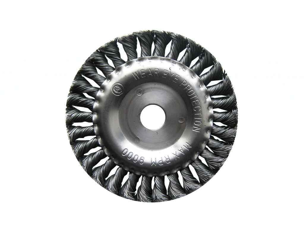 Щетка проволочная Master Tool d 150 мм дисковая витая (19-9015) Щетка проволочная Master Tool d 150 мм дисковая витая (19-9015)