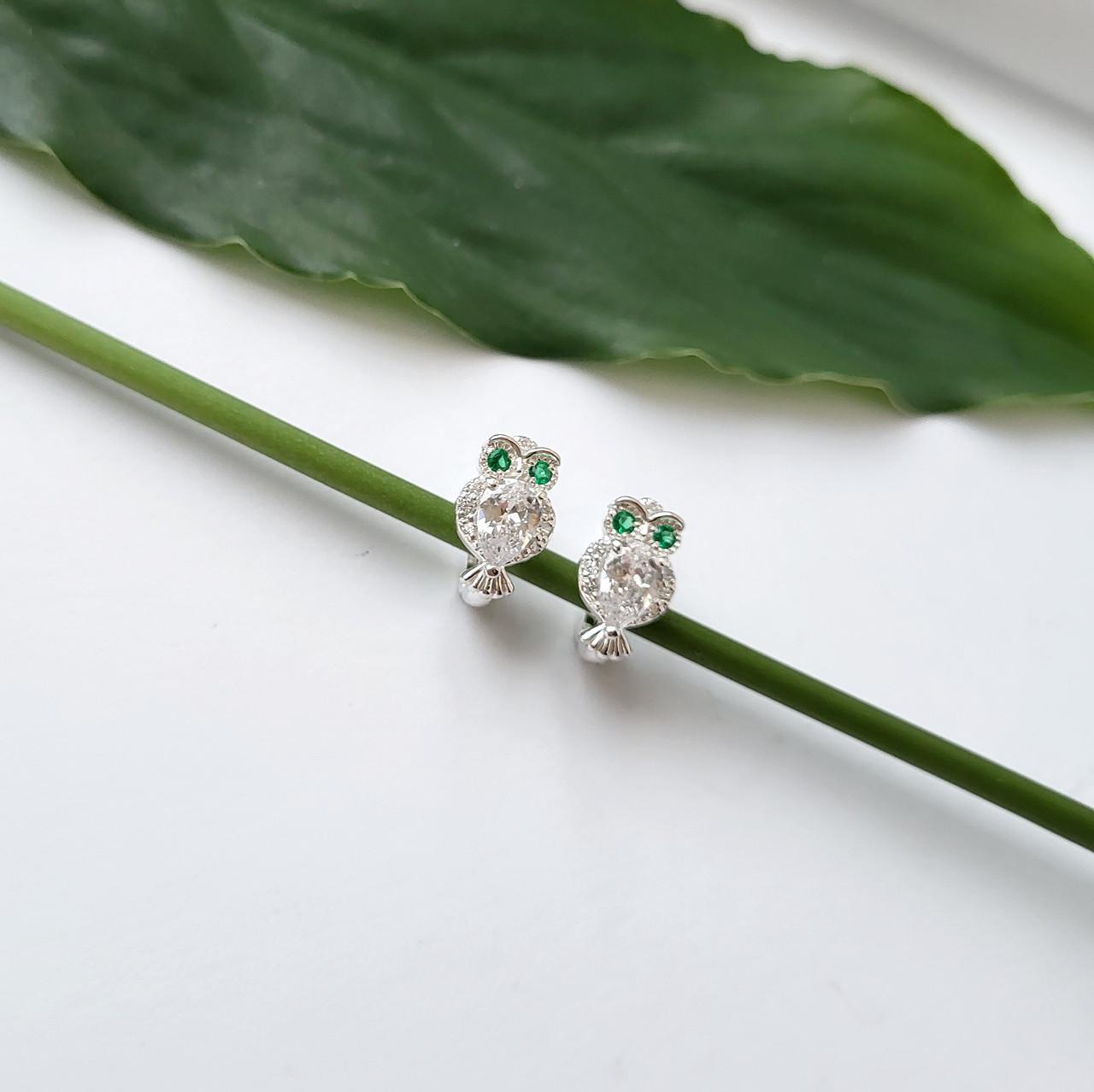 Серьги Совы с зелеными глазками серебро 925 пробы 2 г (5992)