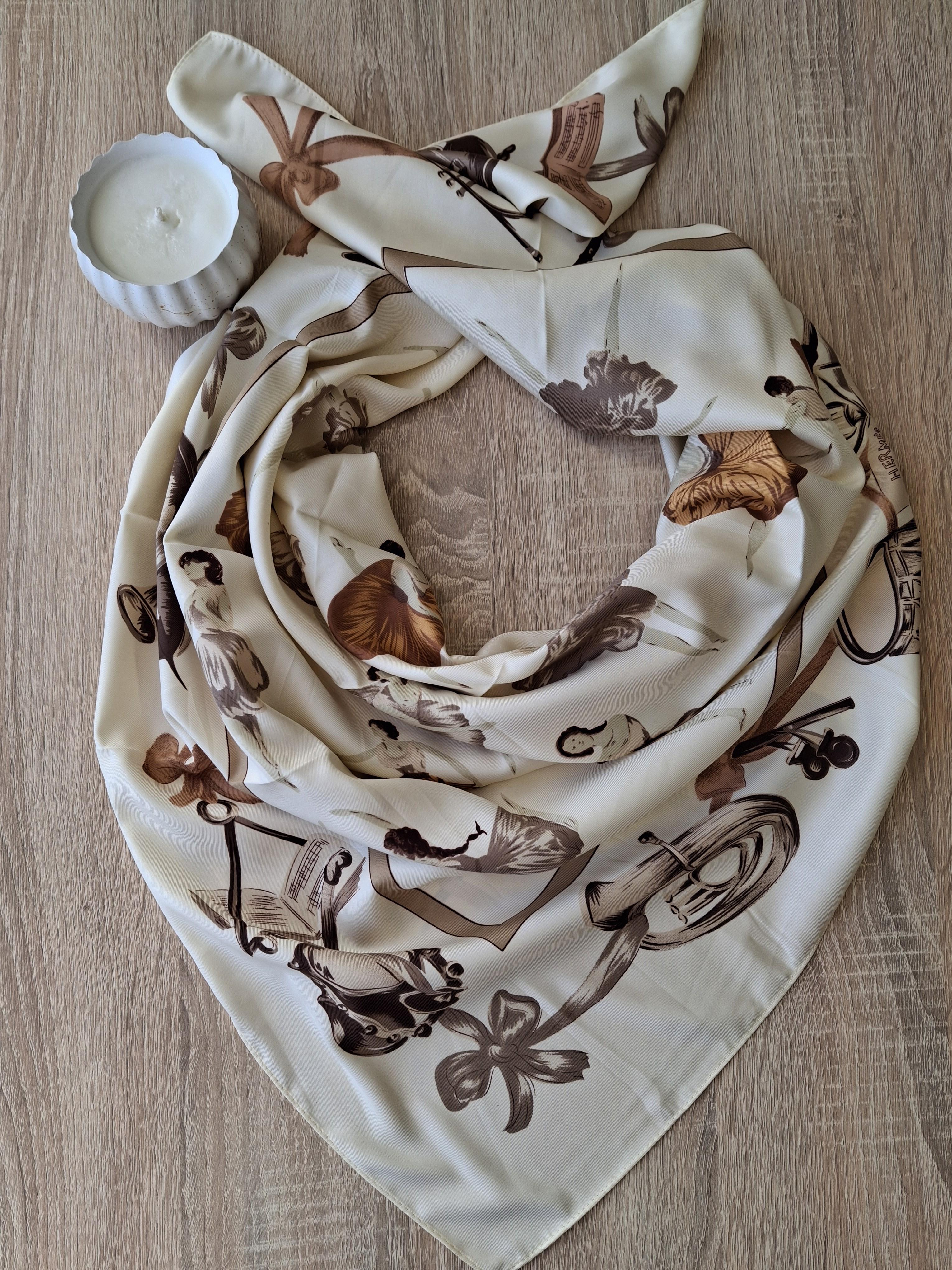 Платок женский шелковый Балерины 90х90 см Бежево-молочный