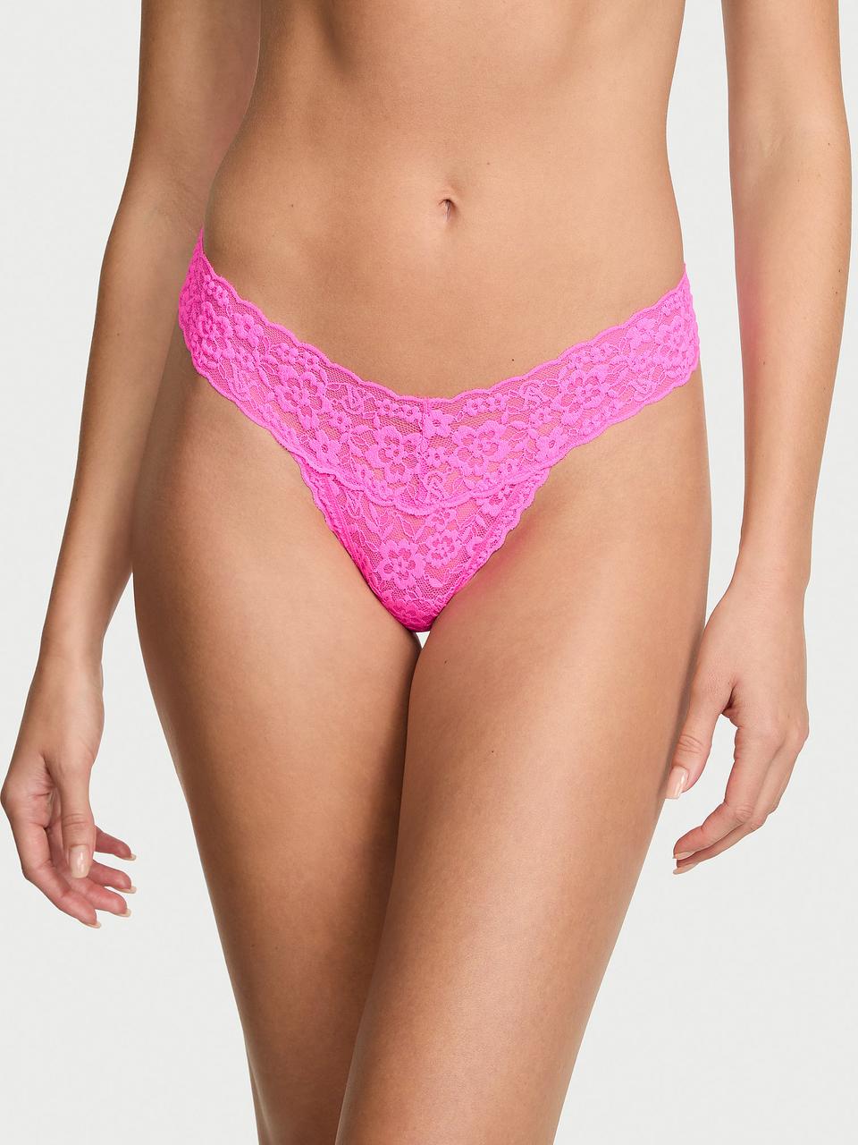 Трусики женские Victoria's Secret Lace Thong S Розовый (887922483271)