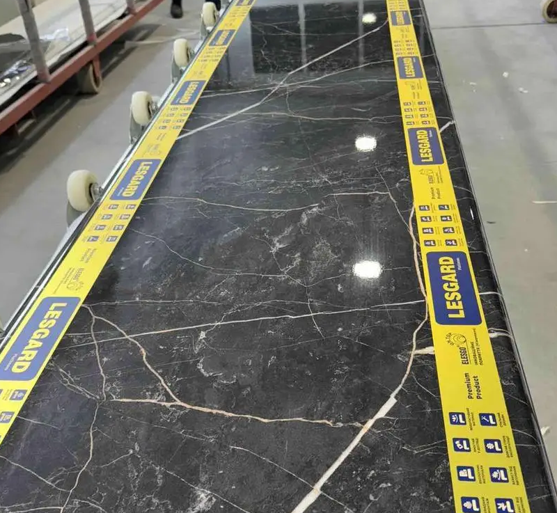 Підвіконня Lesgard Elesgo ПВХ 200 мм Темний-мармур - фото 3 Підвіконня Lesgard Elesgo ПВХ 200 мм Темний-мармур - фото 3