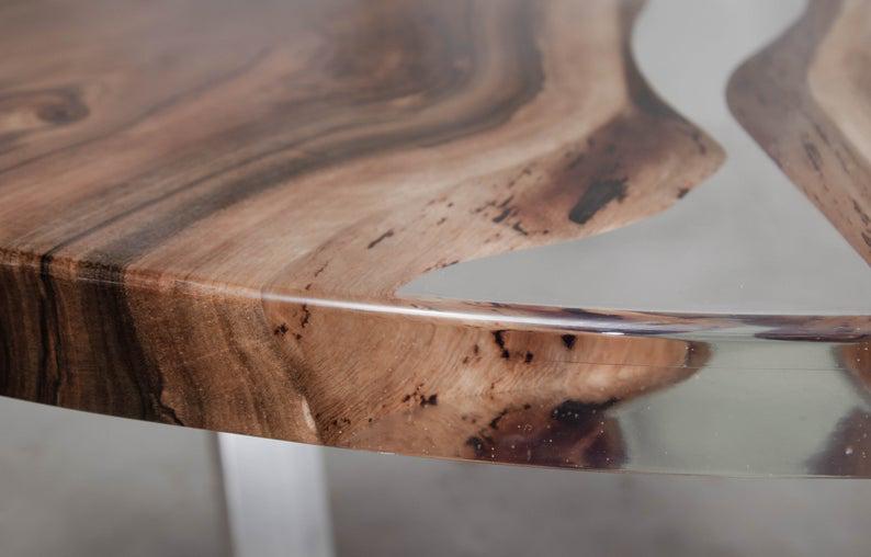 Стіл журнальний річка Мемфіс дизайнерський круглий з прозорої епоксидної смоли та масиву горіха 800х480 мм - фото 8 Стіл журнальний річка Мемфіс дизайнерський круглий з прозорої епоксидної смоли та масиву горіха 800х480 мм - фото 8