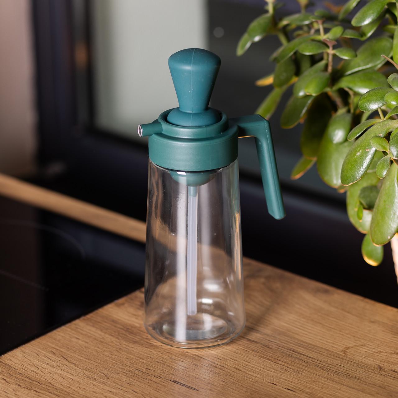 Пляшка для олії скляна 2в1 з дозатором та силіконовим пензликом 550 мл Зелений (HP-1351) - фото 2 Пляшка для олії скляна 2в1 з дозатором та силіконовим пензликом 550 мл Зелений (HP-1351) - фото 2