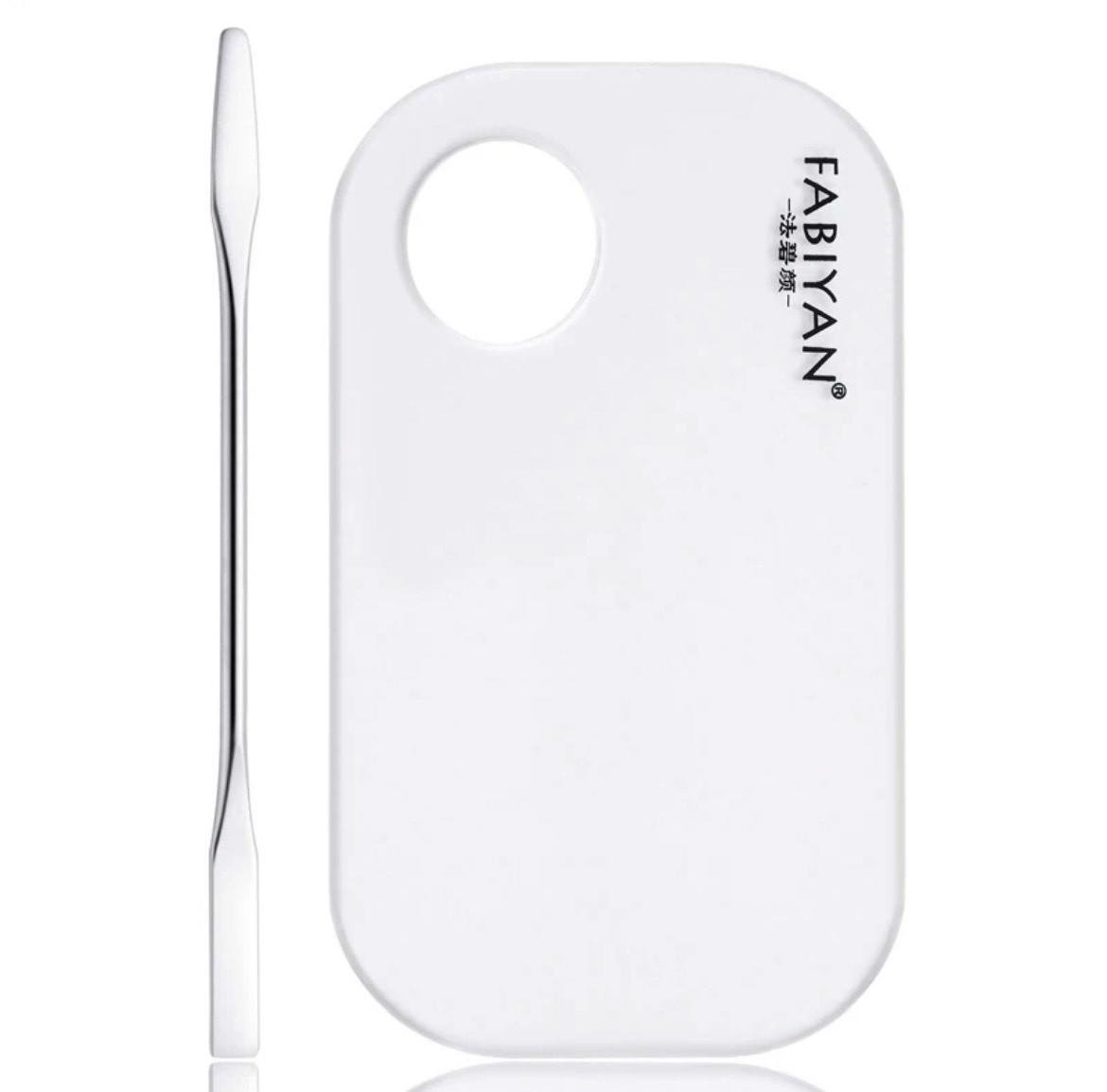 Палитра пластиковая овальная для смешивания косметики (14223)