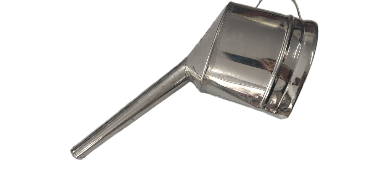 Лейка металлическая бензиновая с латунной сеткой носик косой d 20 мм (020431Б1)