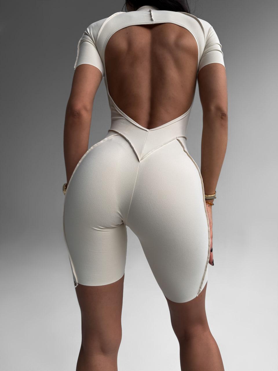 Комбінезон-велосипедки спортивний зі швами назовні з чашками без пуш-ап L Бежевий (MJBSH02L) - фото 10 Комбінезон-велосипедки спортивний зі швами назовні з чашками без пуш-ап L Бежевий (MJBSH02L) - фото 10