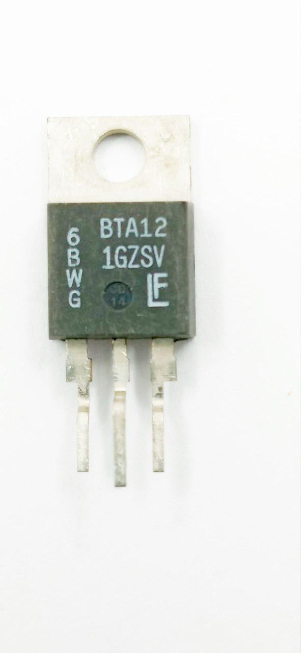 Симистор BTA12-600BWG 12A 600V 50mA TO-220 (30463)