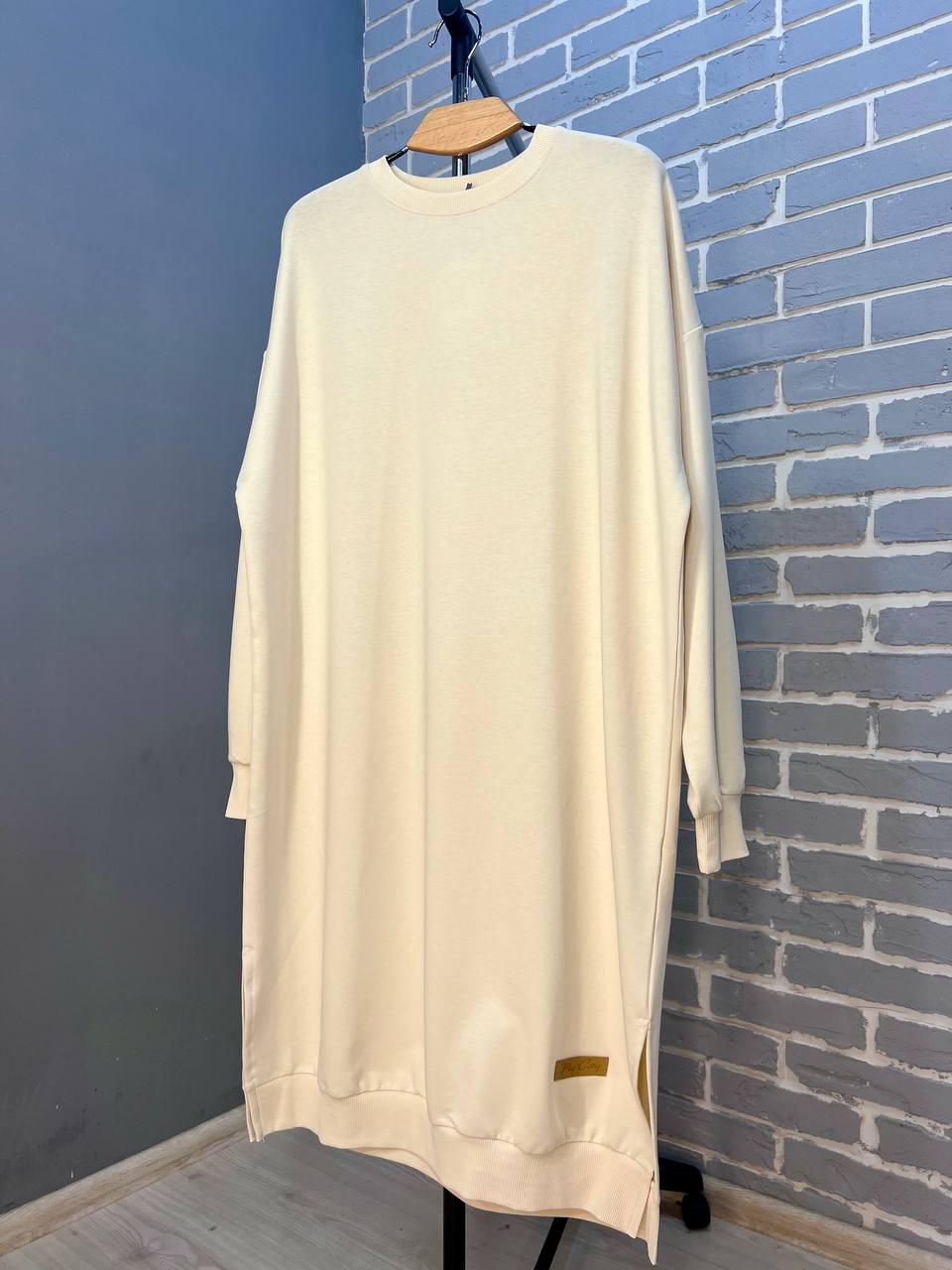 Платье женское MY CITY 8211 спортивное средняя длина разрезы снизу резинка двунитка OS Молочный (1882) - фото 5