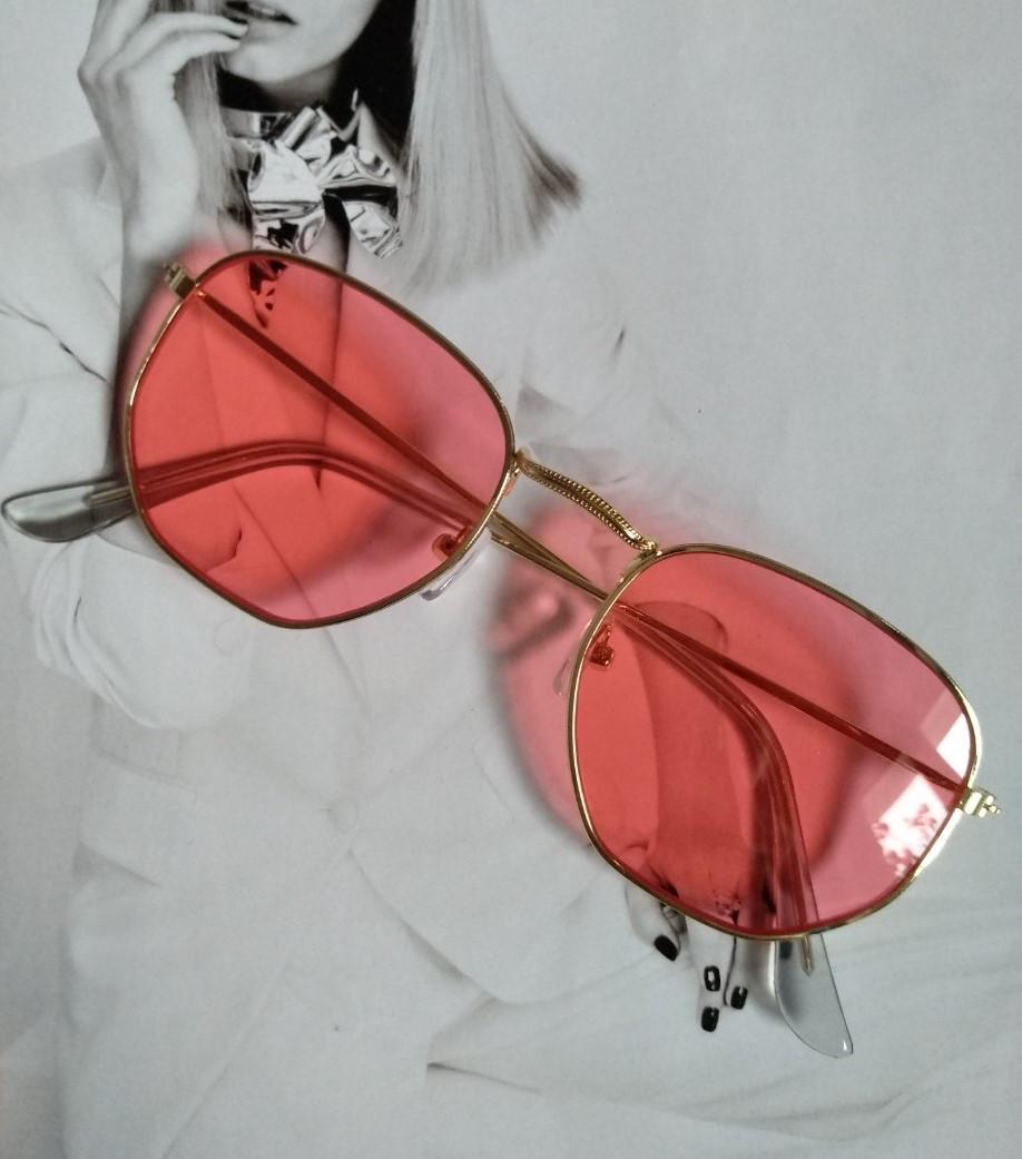 Солнцезащитные геометрические очки с цветной линзой Красный