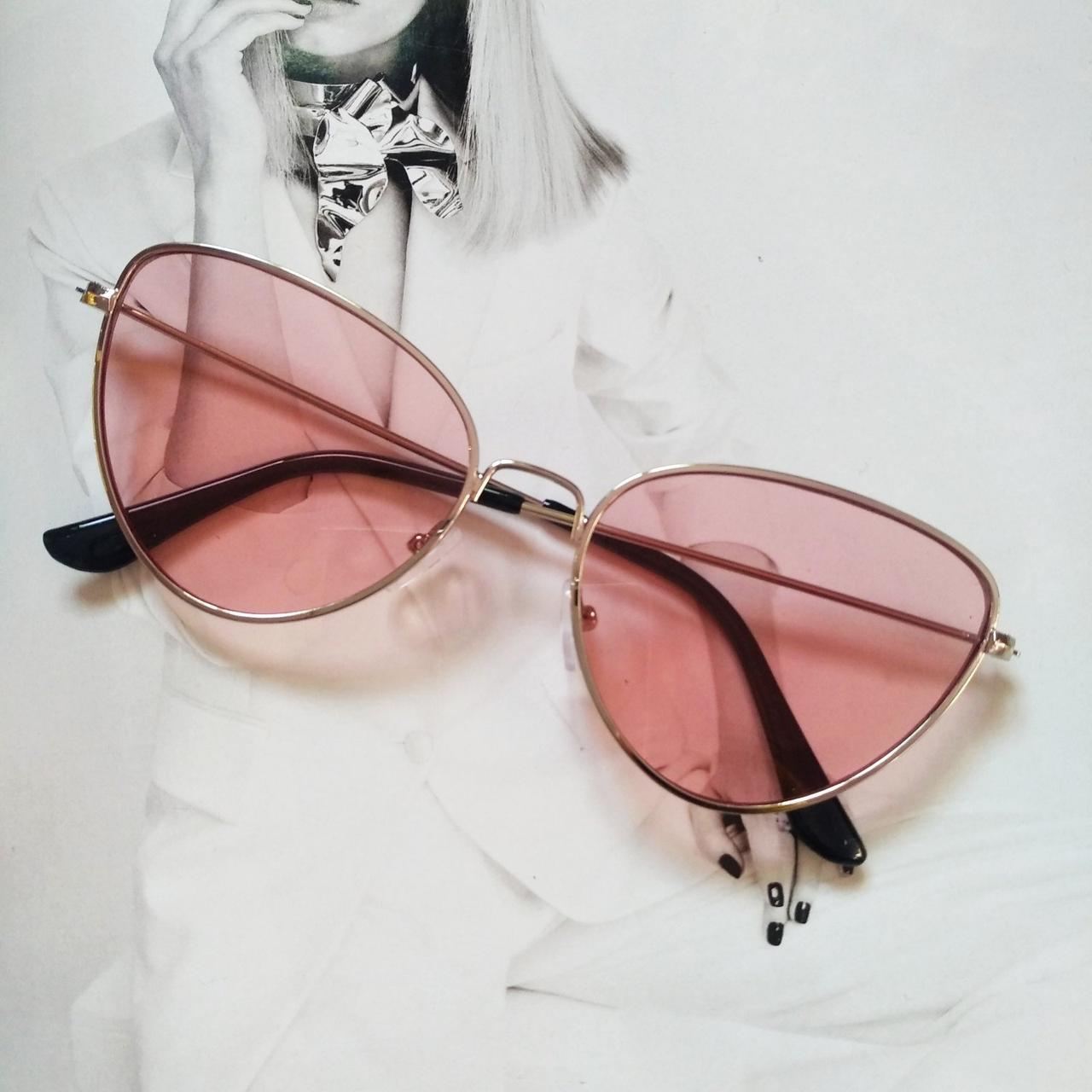Солнцезащитные очки с цветной линзой треугольной формы Розовый 1