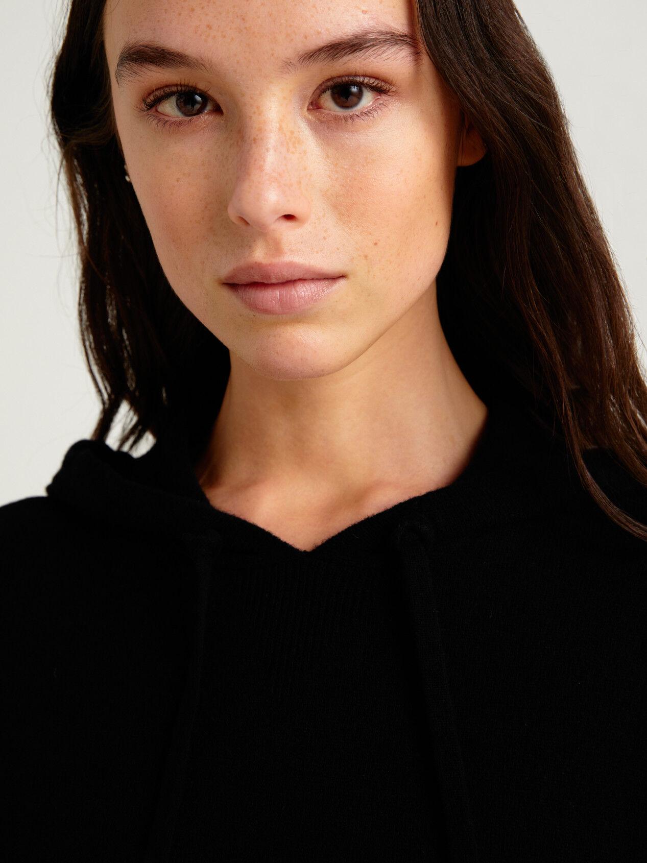 Светр жіночий Sisley 1044m2009 S Чорний - фото 5