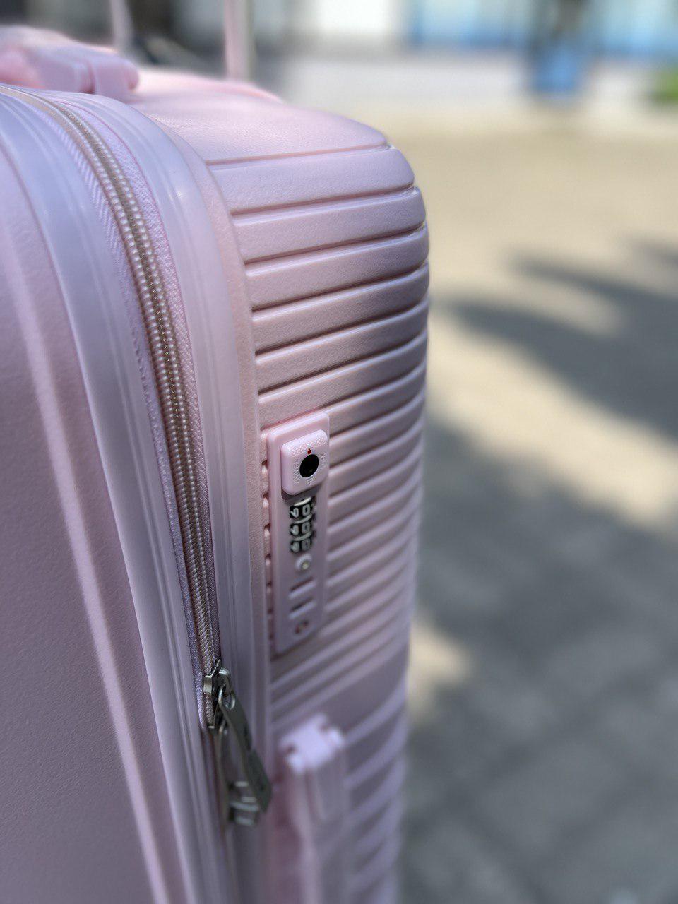 Валіза пластикова Wings 181-05 поліпропілен 100% середній Рожевий (11838373) - фото 3 Валіза пластикова Wings 181-05 поліпропілен 100% середній Рожевий (11838373) - фото 3