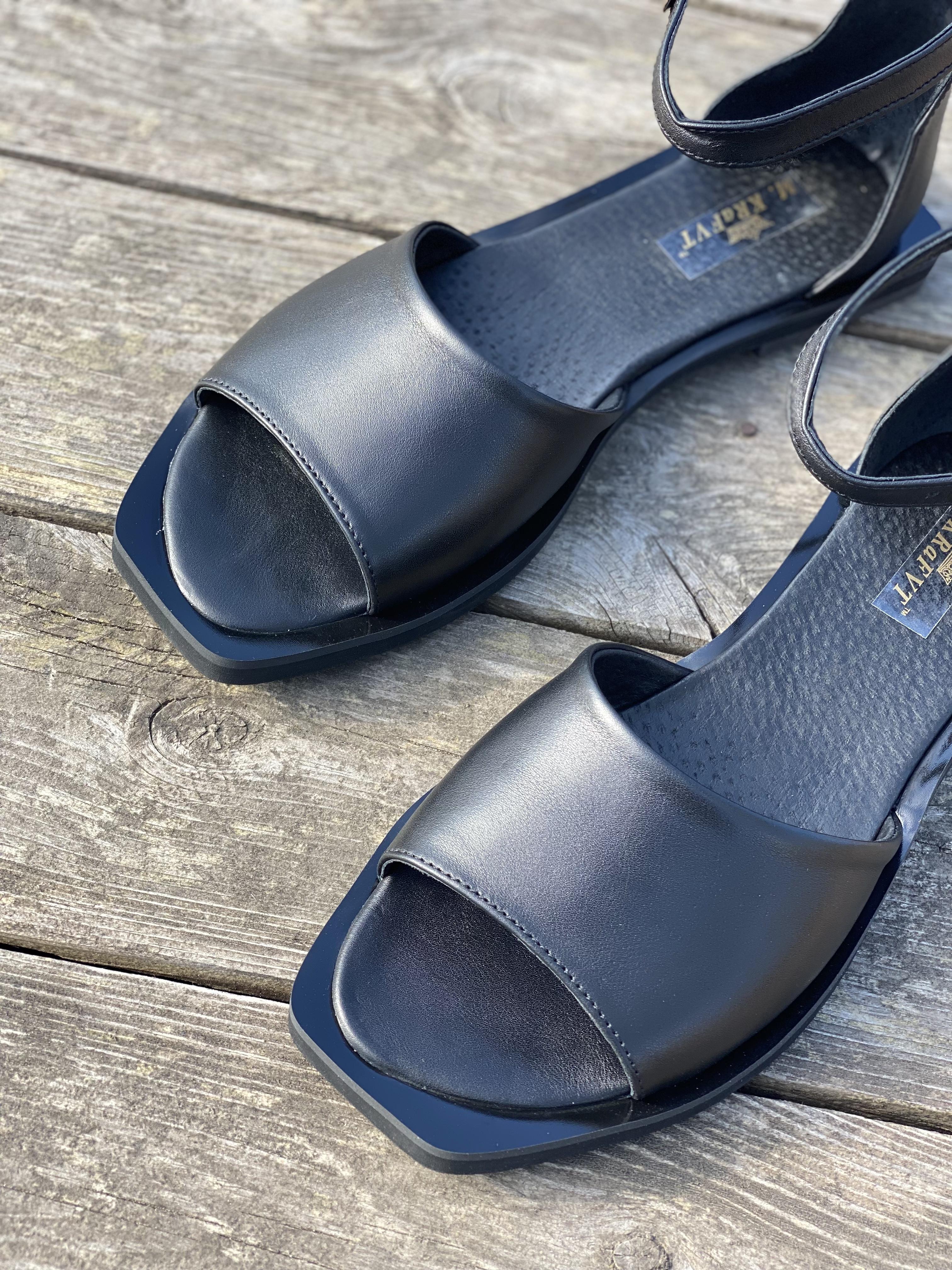 Босоножки женские M.KraFVT 0540 кожаные на низком каблуке р. 41 Черный (1386-41) - фото 3 Босоножки женские M.KraFVT 0540 кожаные на низком каблуке р. 41 Черный (1386-41) - фото 3