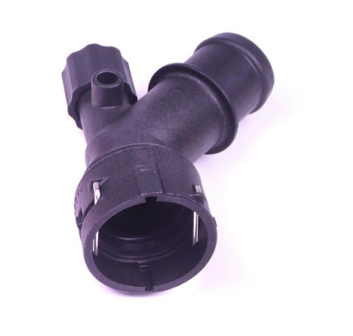 Фланец системы охлаждения VW Golf IV 97-06 (46154)