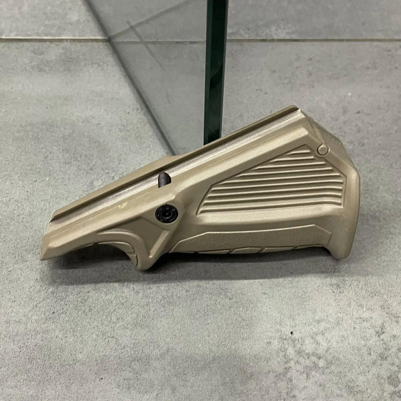 Рукоятка переноса огня DLG Tactical DLG-049 на Picatinny упор на цевье Койот (242496) - фото 4 Рукоятка переноса огня DLG Tactical DLG-049 на Picatinny упор на цевье Койот (242496) - фото 4