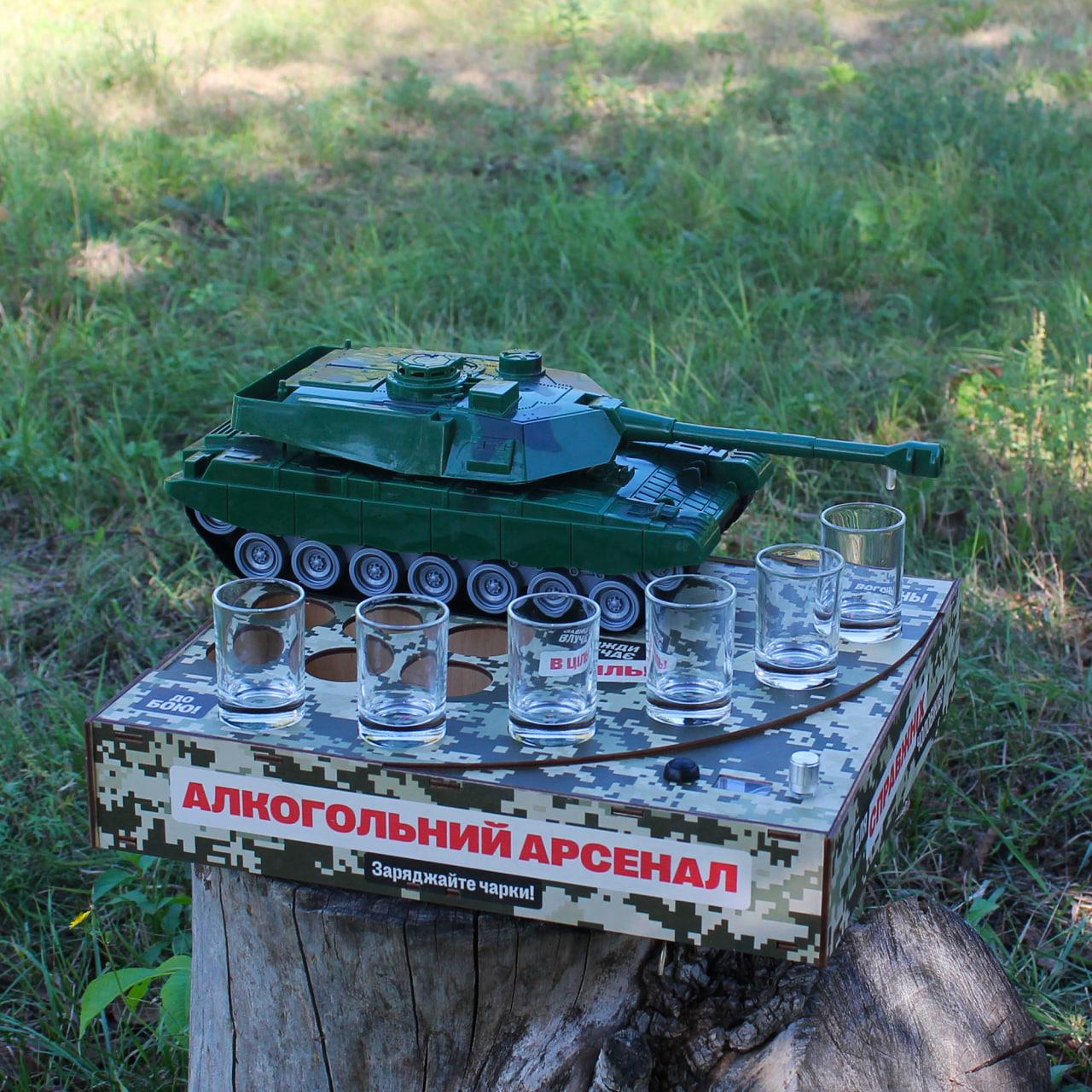 Наливатор ТАНК з печаткою на 6 чарок Зелений (SP86795) - фото 3 Наливатор ТАНК з печаткою на 6 чарок Зелений (SP86795) - фото 3