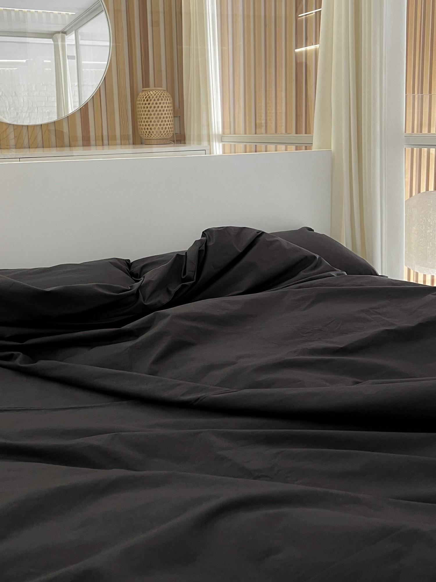 Комплект постельного белья Soline из хлопка Семейный 160х220 см 2 шт. с простыней на резинке Графитовый